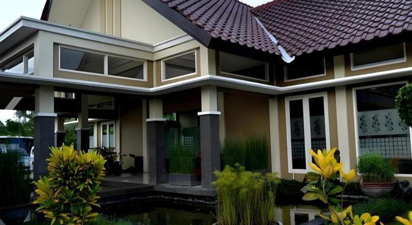 Wonua Monapa Hotel Resort Kendari Dış mekan fotoğraf