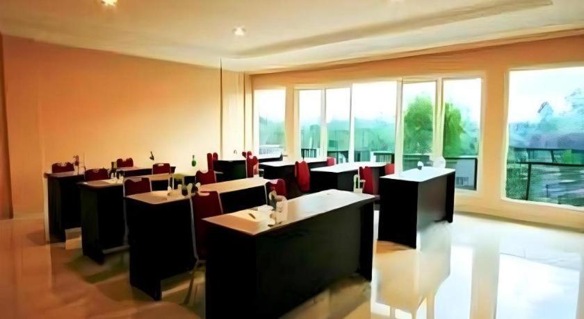 Wonua Monapa Hotel Resort Kendari Dış mekan fotoğraf